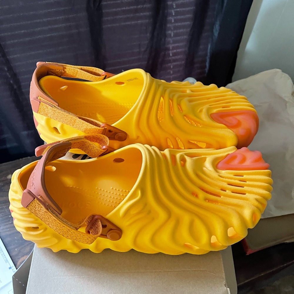 Crocs salehebembury polled clogs